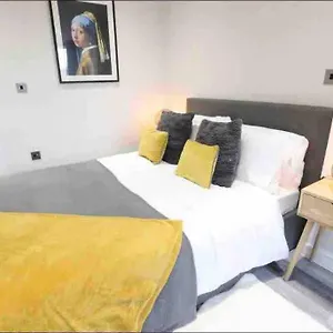 Apartment Entire / Nec / Resorts World / Birmingham Airport