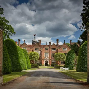 Great Fosters - Near Windsor Эгэм