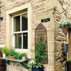 Holiday home Dugdales